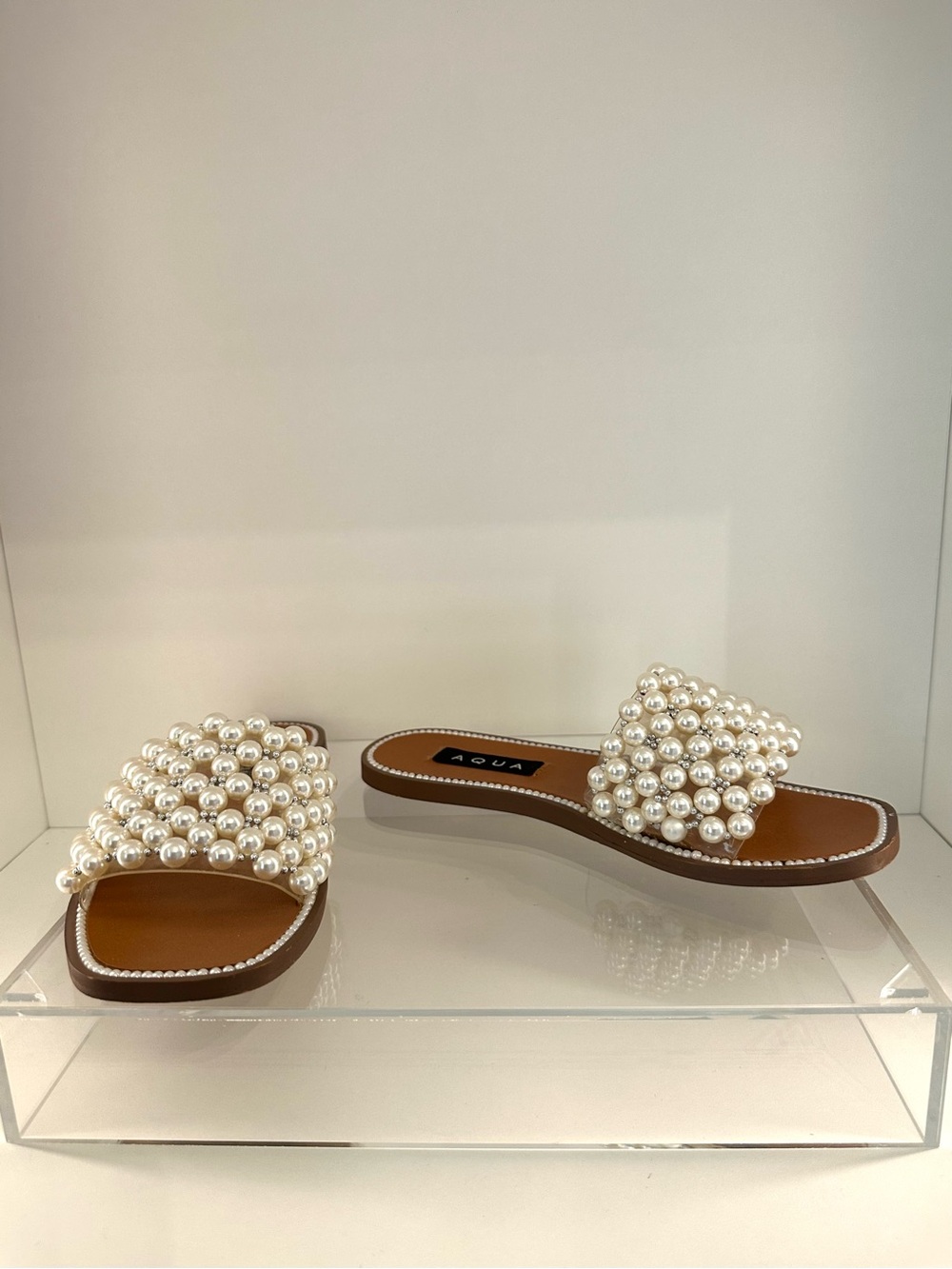 Aqua Women's “Bride” Beaded Flat Slide Sandals. Size 7M - Picture 5 of 6